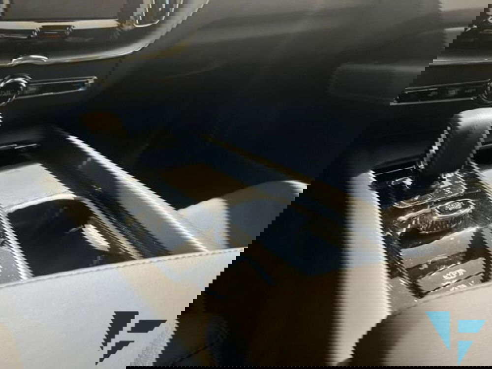 Volvo XC60 nuova a Udine (12)