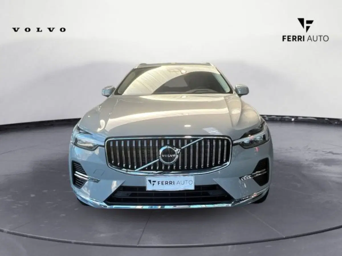 Volvo XC60 nuova a Udine (3)