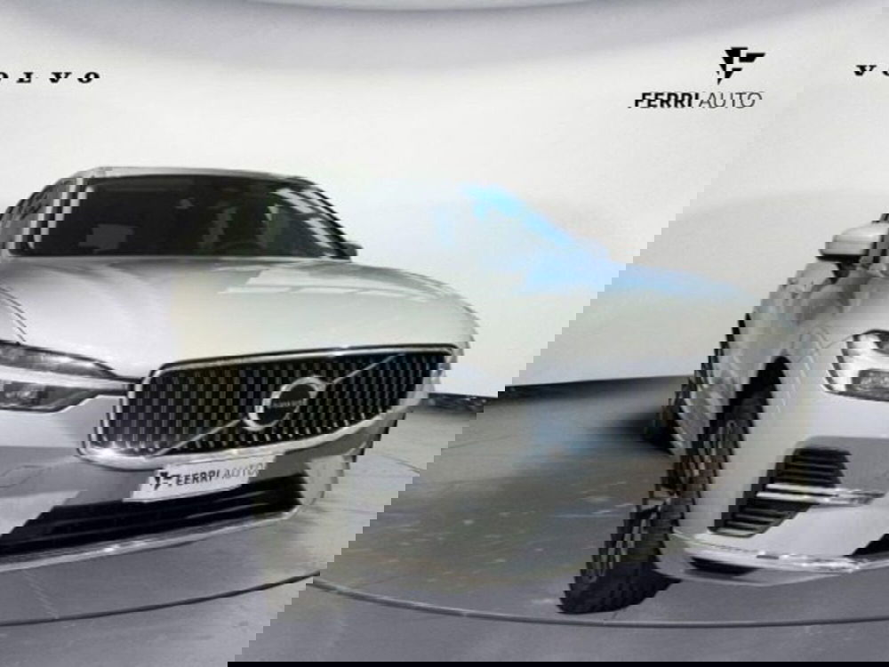 Volvo XC60 nuova a Udine (3)