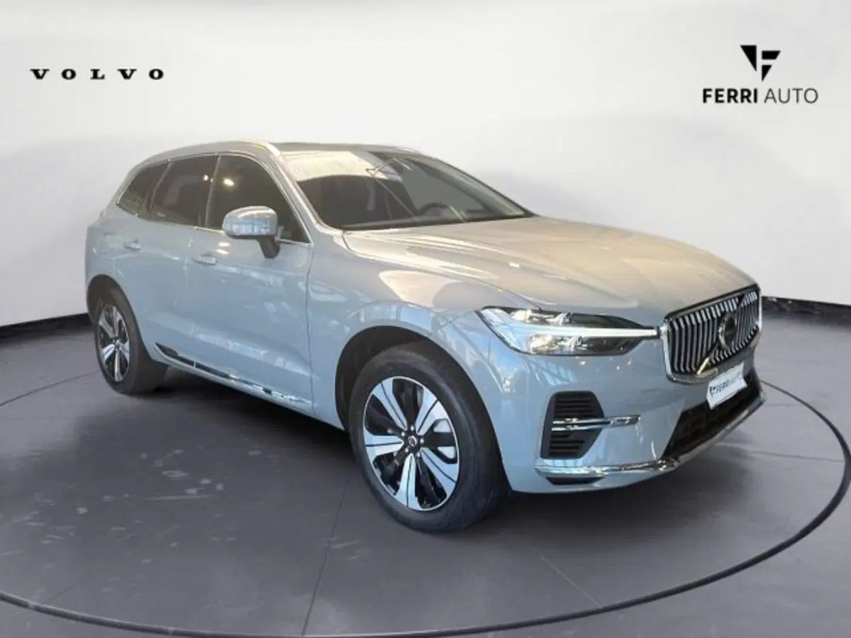 Volvo XC60 nuova a Udine (4)