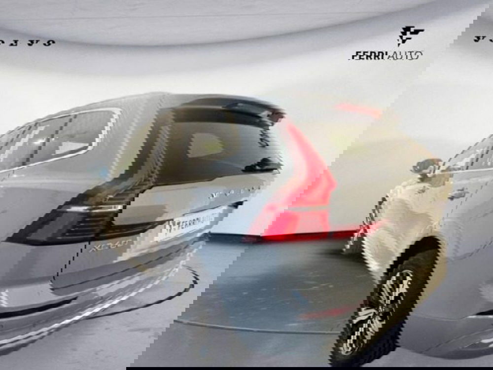 Volvo XC60 nuova a Udine (5)