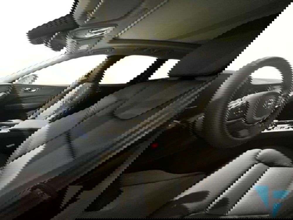 Volvo XC60 nuova a Udine (6)