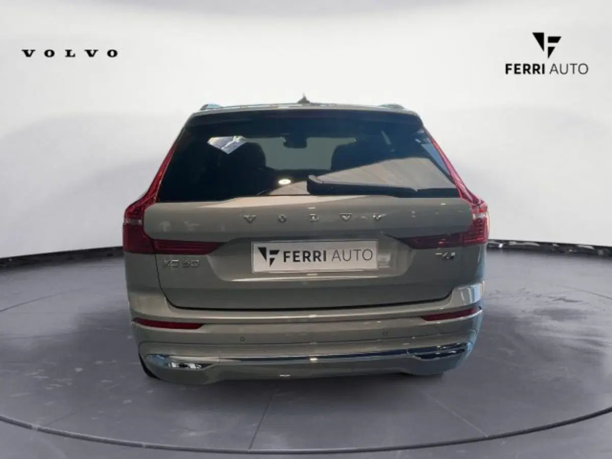 Volvo XC60 nuova a Udine (8)
