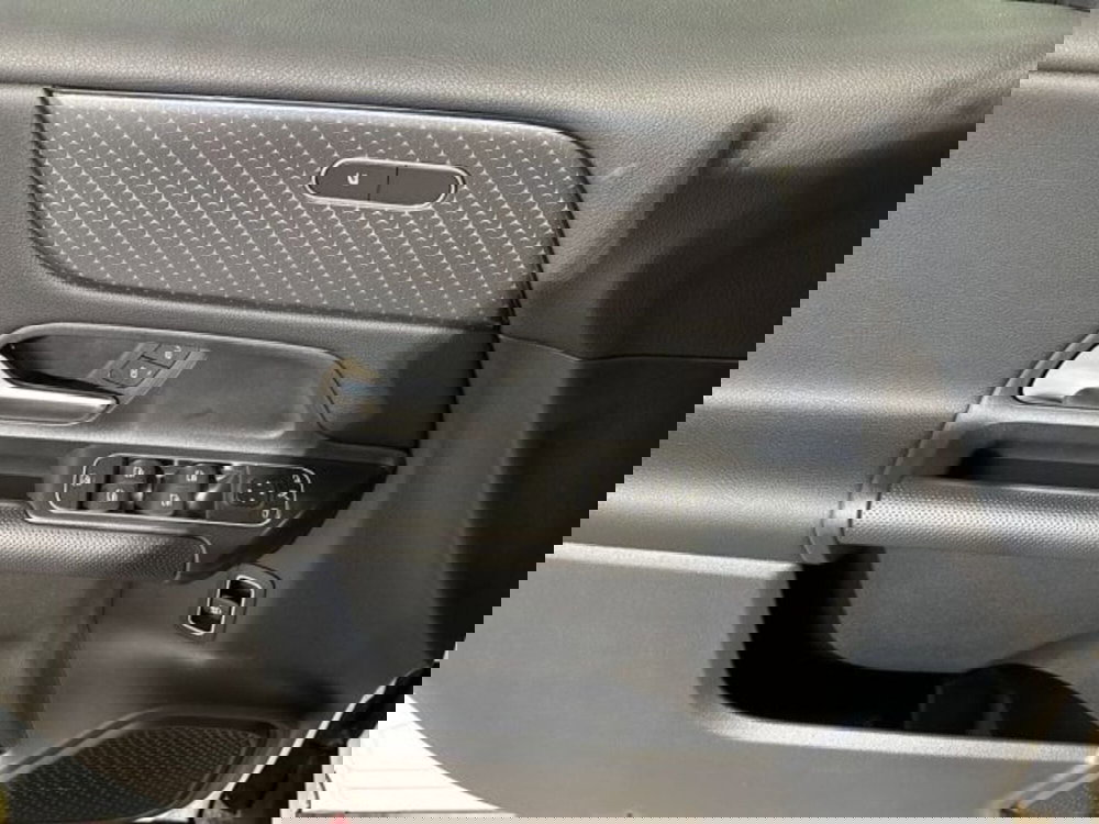 Mercedes-Benz GLB nuova a Bologna (10)