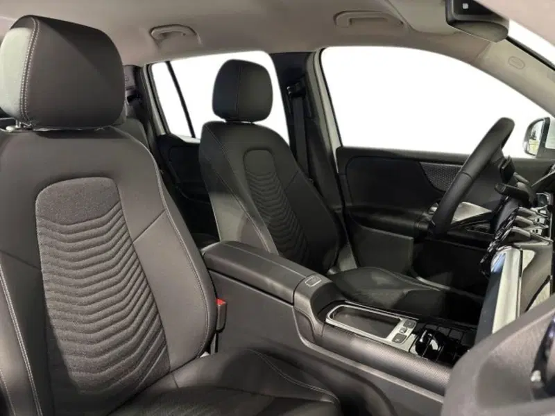 Mercedes-Benz GLB nuova a Bologna (16)