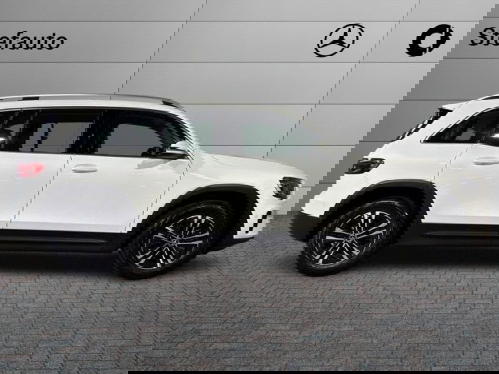 Mercedes-Benz GLB nuova a Bologna (2)