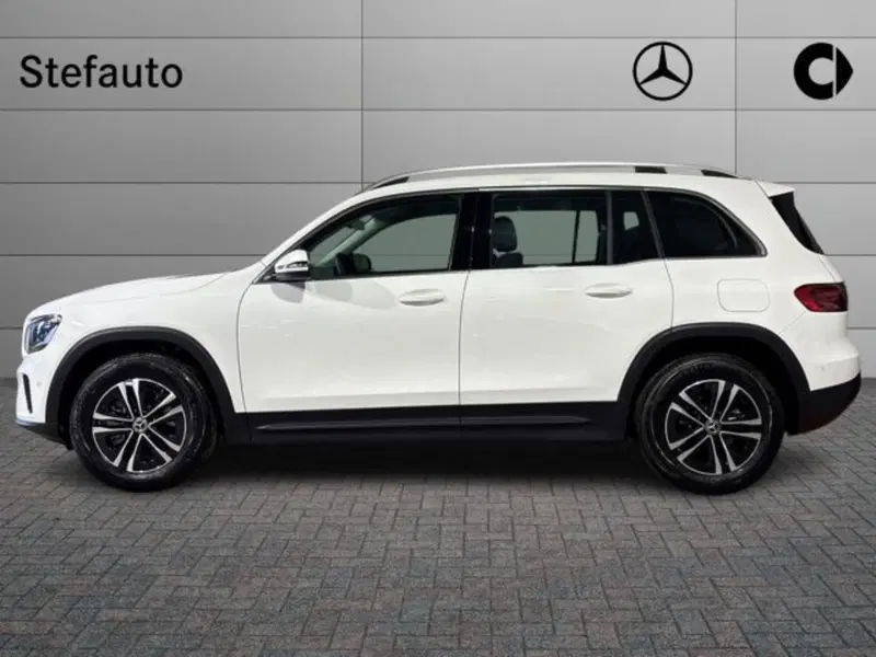Mercedes-Benz GLB nuova a Bologna (3)