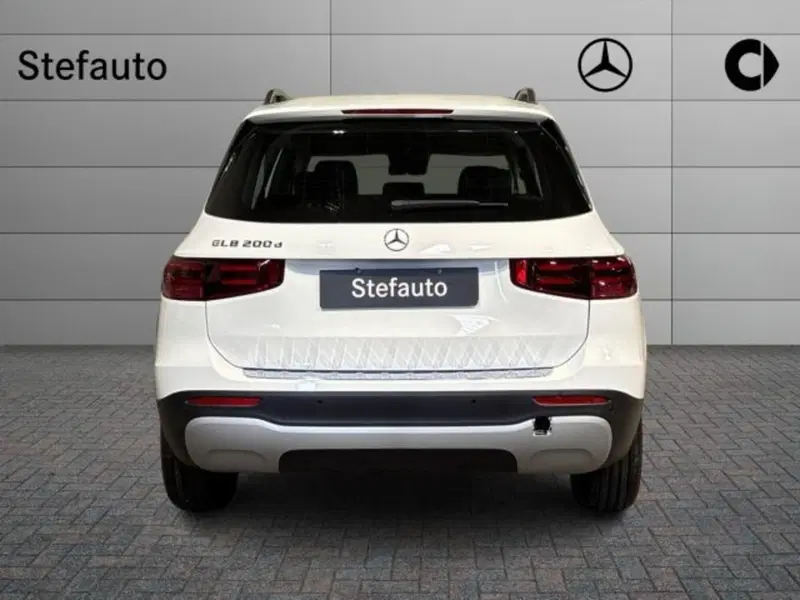 Mercedes-Benz GLB nuova a Bologna (6)
