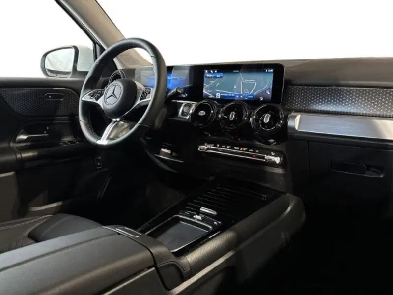 Mercedes-Benz GLB nuova a Bologna (15)