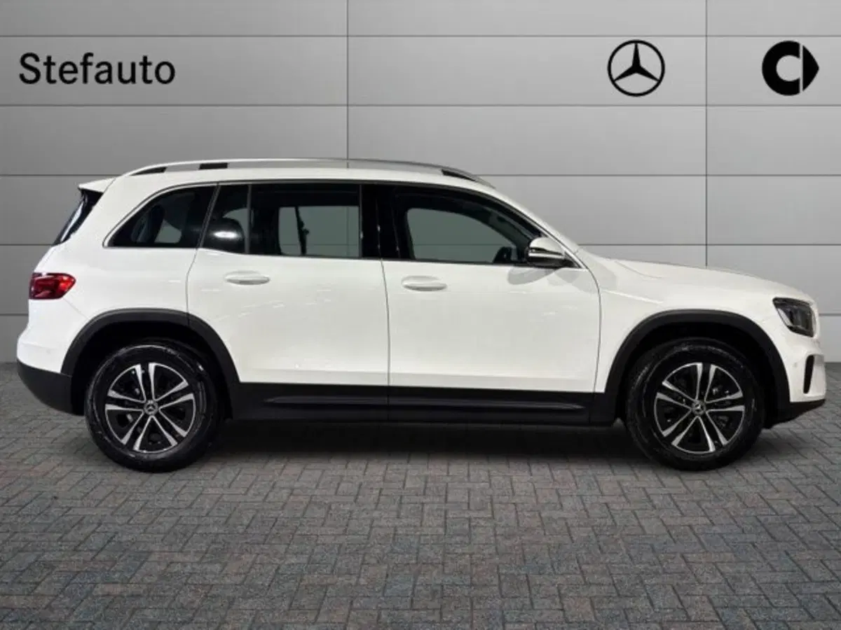 Mercedes-Benz GLB nuova a Bologna (2)