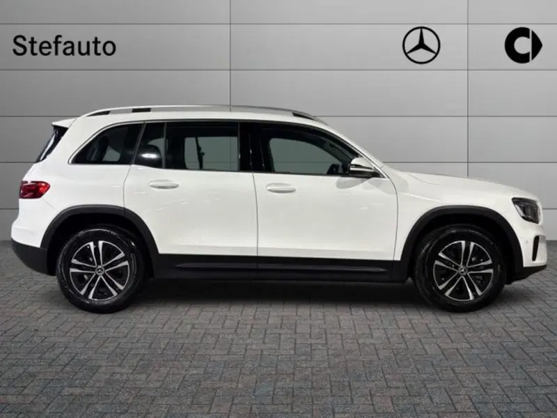Mercedes-Benz GLB nuova a Bologna (2)