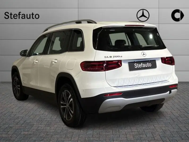 Mercedes-Benz GLB nuova a Bologna (5)