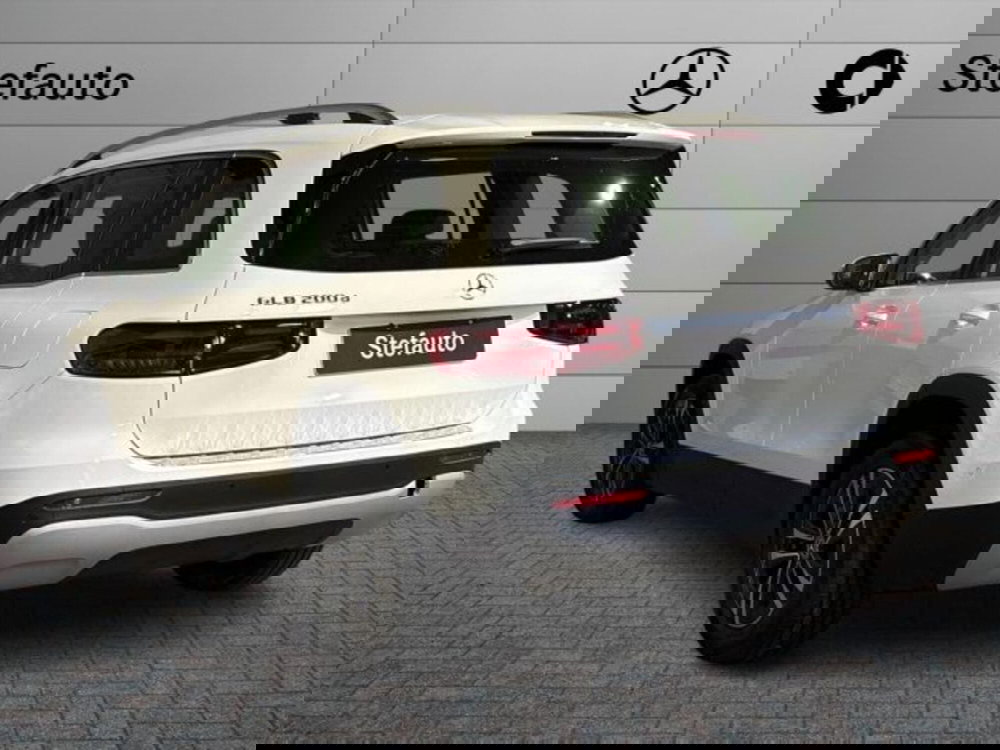 Mercedes-Benz GLB nuova a Bologna (5)