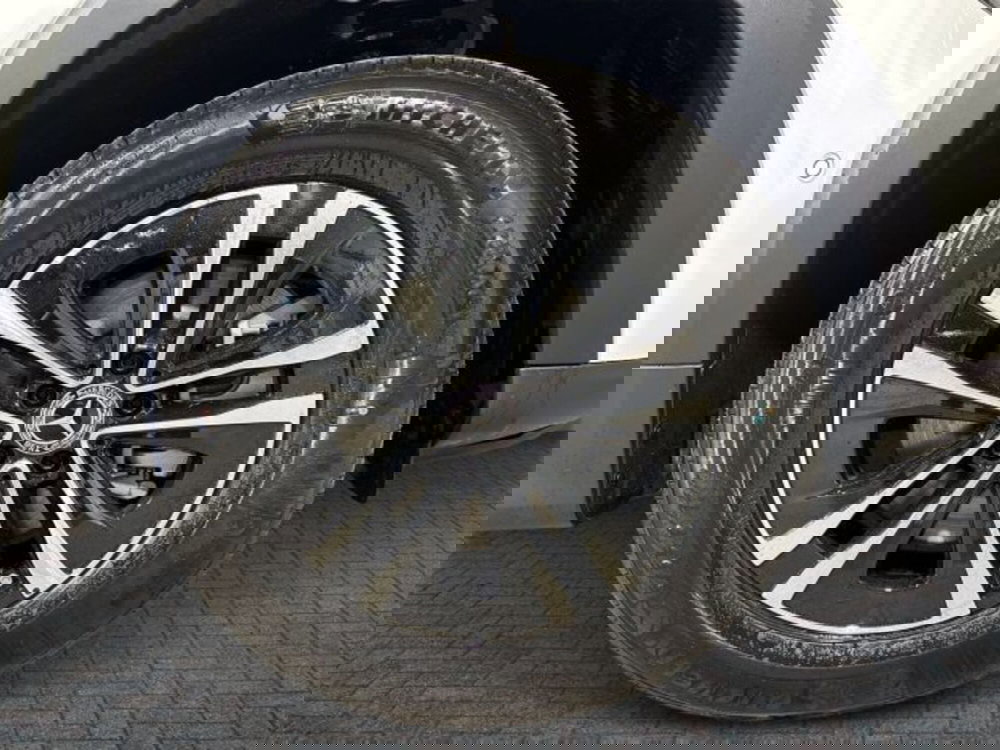 Mercedes-Benz GLB nuova a Bologna (8)