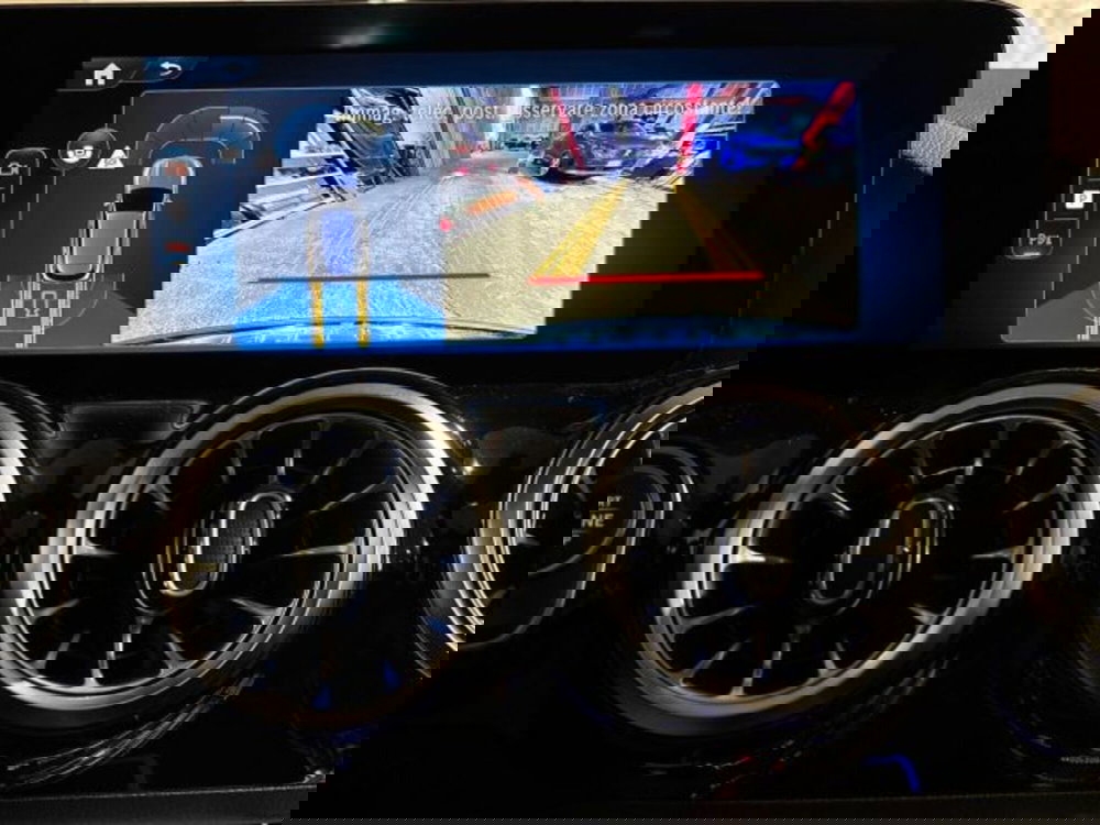 Mercedes-Benz GLA SUV nuova a Bologna (12)