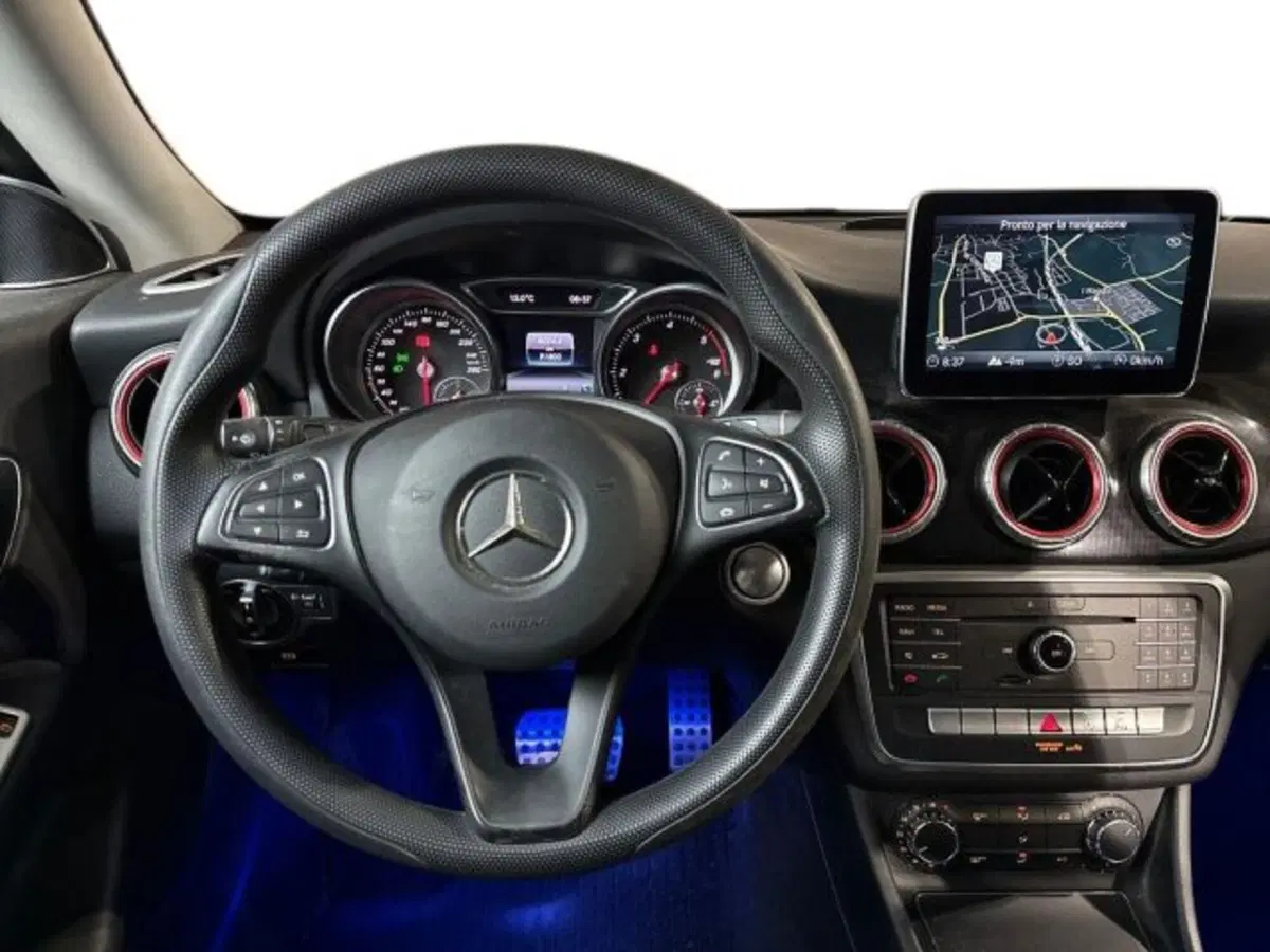Mercedes-Benz CLA Shooting Brake usata a Bologna (11)