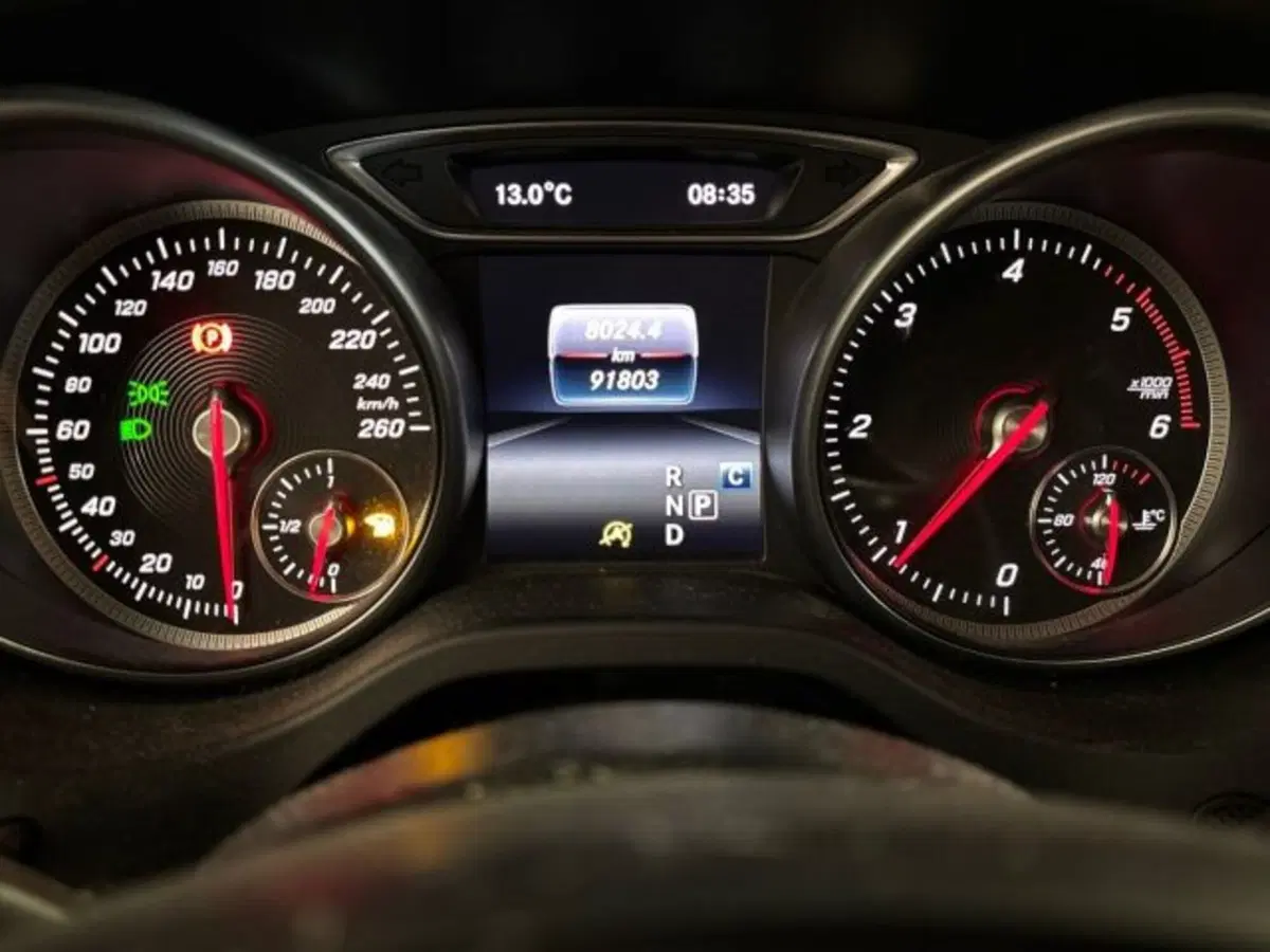 Mercedes-Benz CLA Shooting Brake usata a Bologna (13)