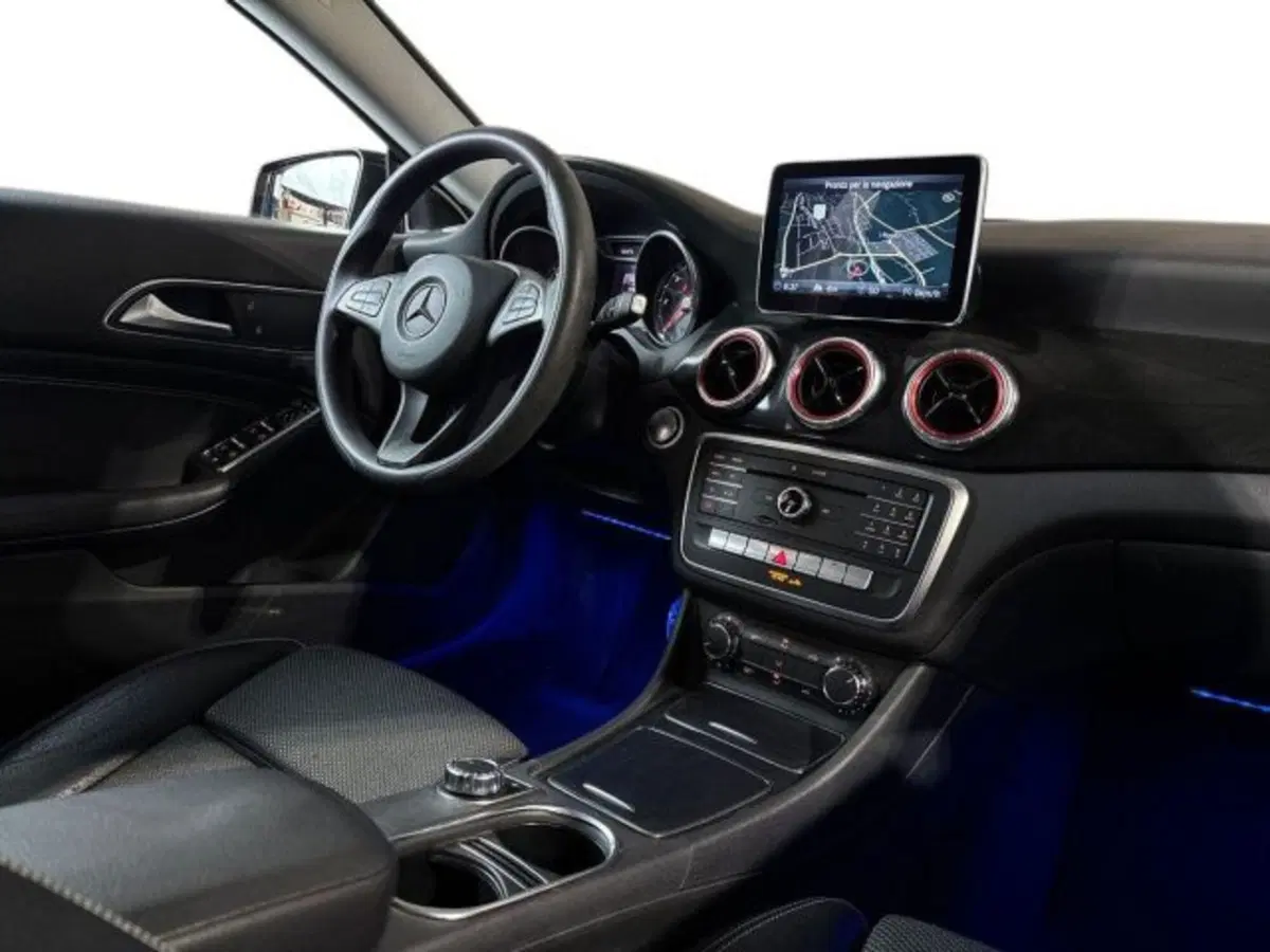 Mercedes-Benz CLA Shooting Brake usata a Bologna (15)