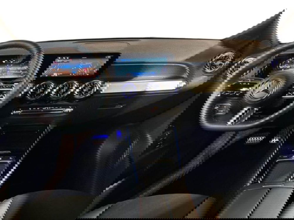 Mercedes-Benz GLB nuova a Bologna (13)