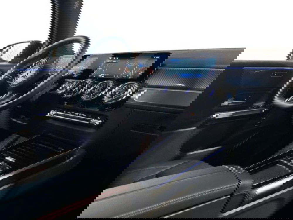 Mercedes-Benz GLB nuova a Bologna (15)