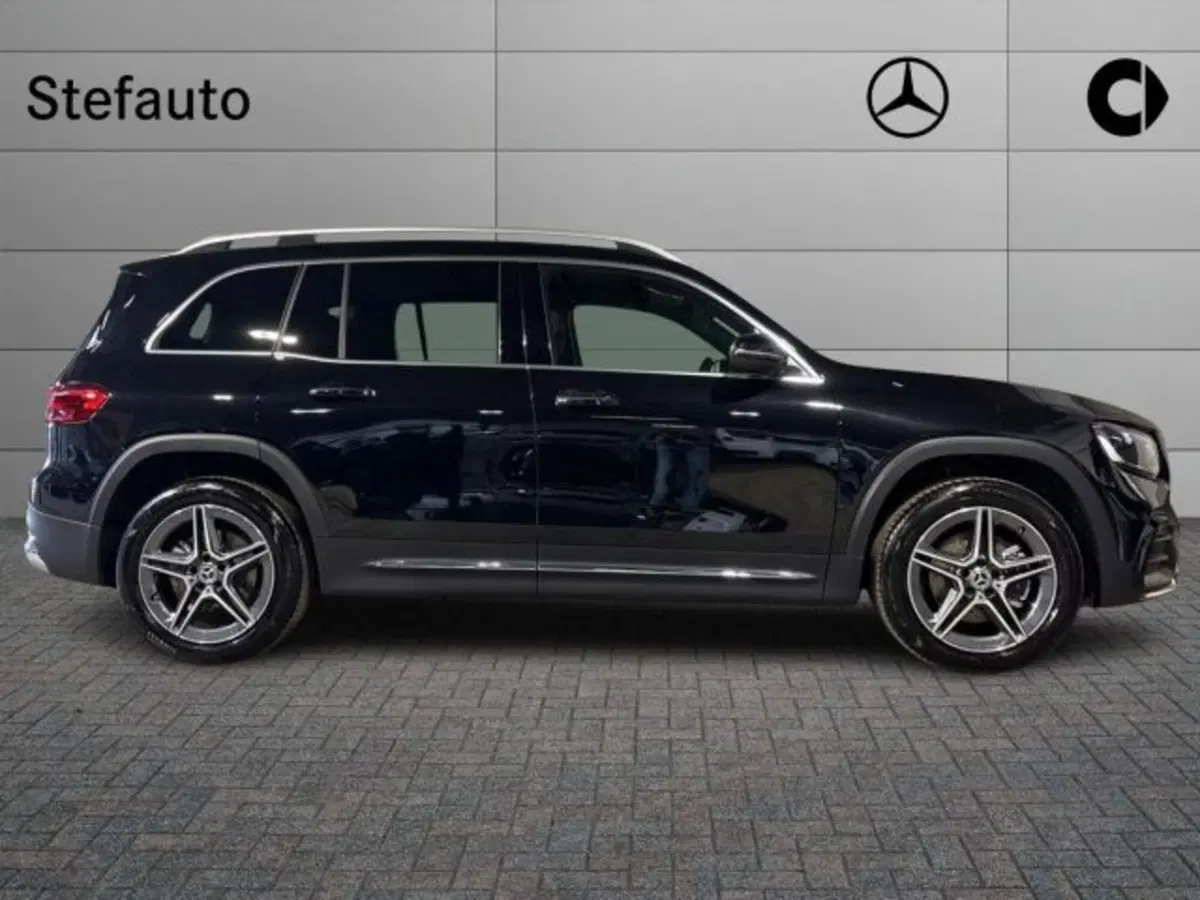 Mercedes-Benz GLB nuova a Bologna (2)