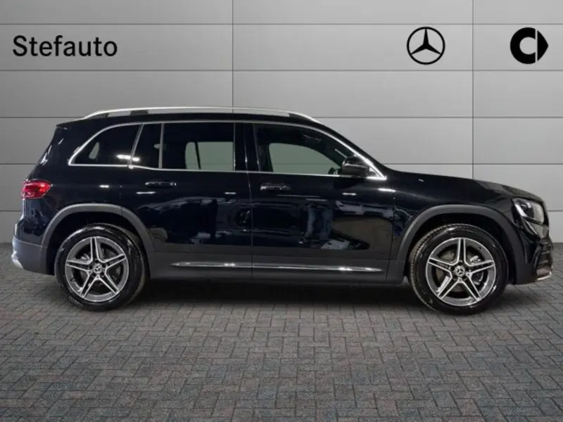 Mercedes-Benz GLB nuova a Bologna (2)