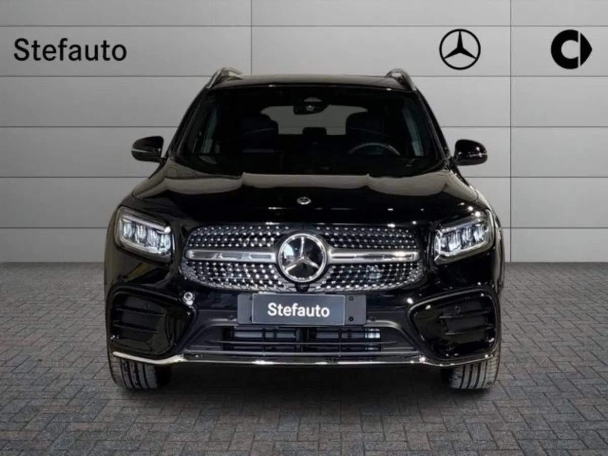 Mercedes-Benz GLB nuova a Bologna (4)
