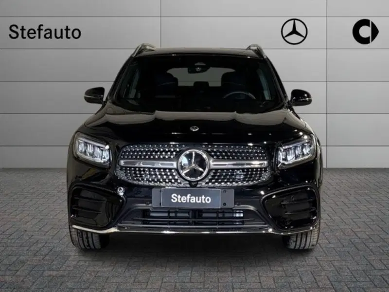 Mercedes-Benz GLB nuova a Bologna (4)