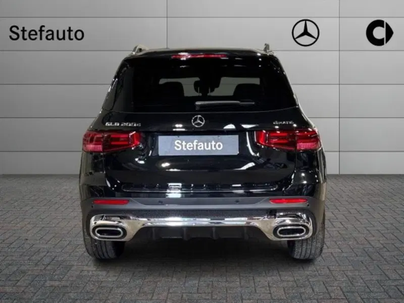 Mercedes-Benz GLB nuova a Bologna (6)