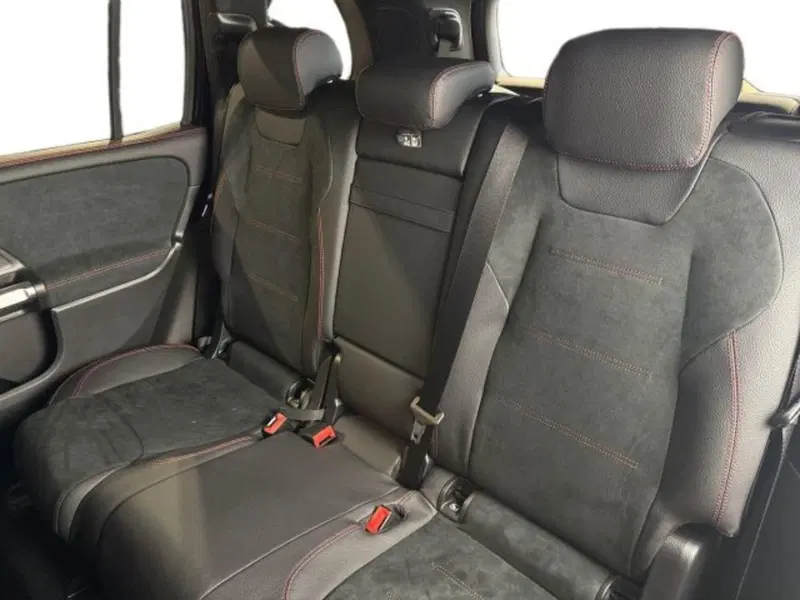 Mercedes-Benz GLB nuova a Bologna (9)