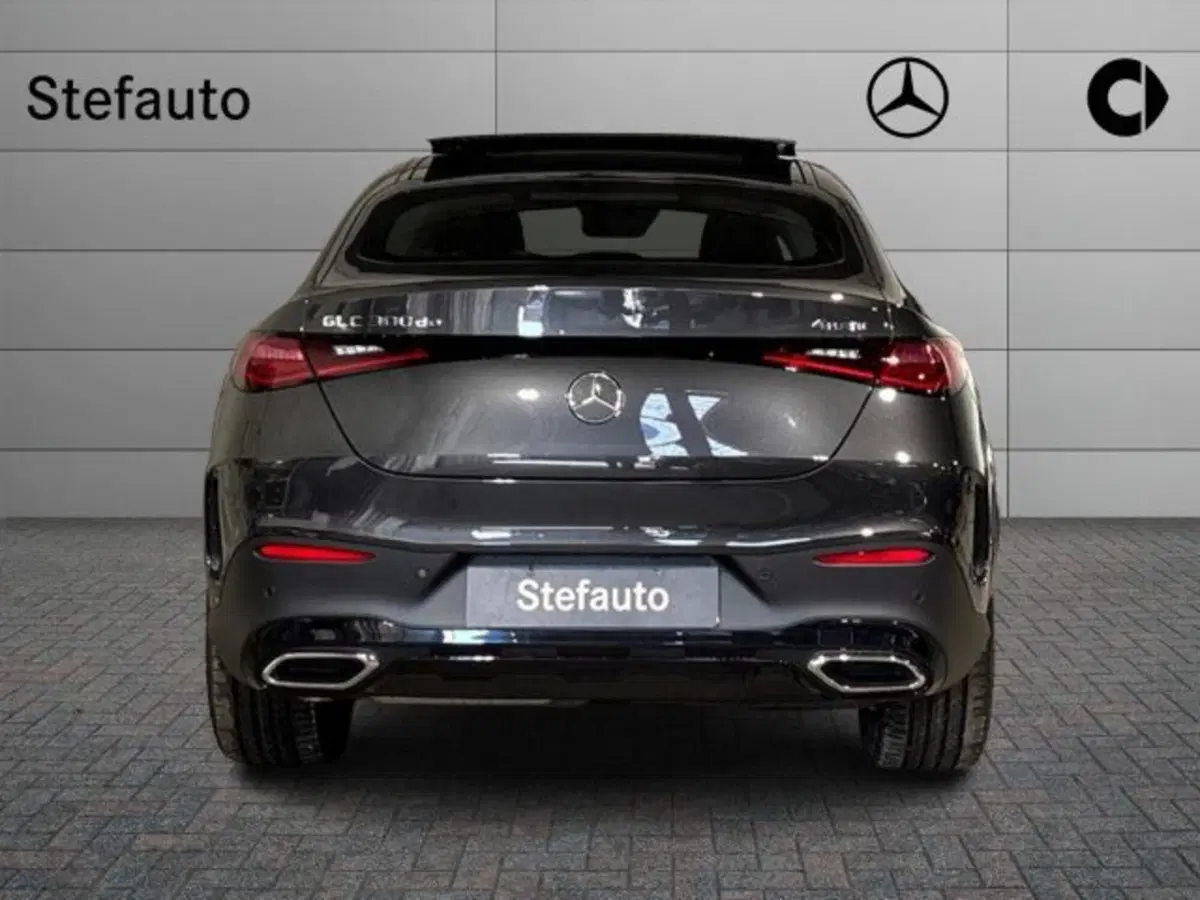 Mercedes-Benz GLC Coupé nuova a Bologna (6)