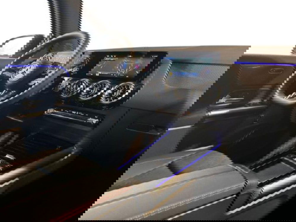 Mercedes-Benz GLA SUV nuova a Bologna (15)