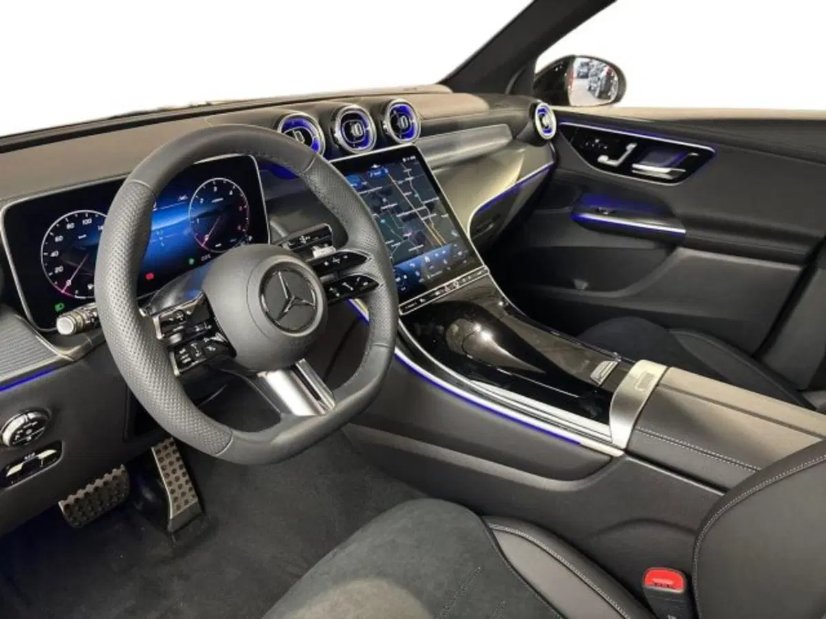 Mercedes-Benz GLC nuova a Bologna (11)