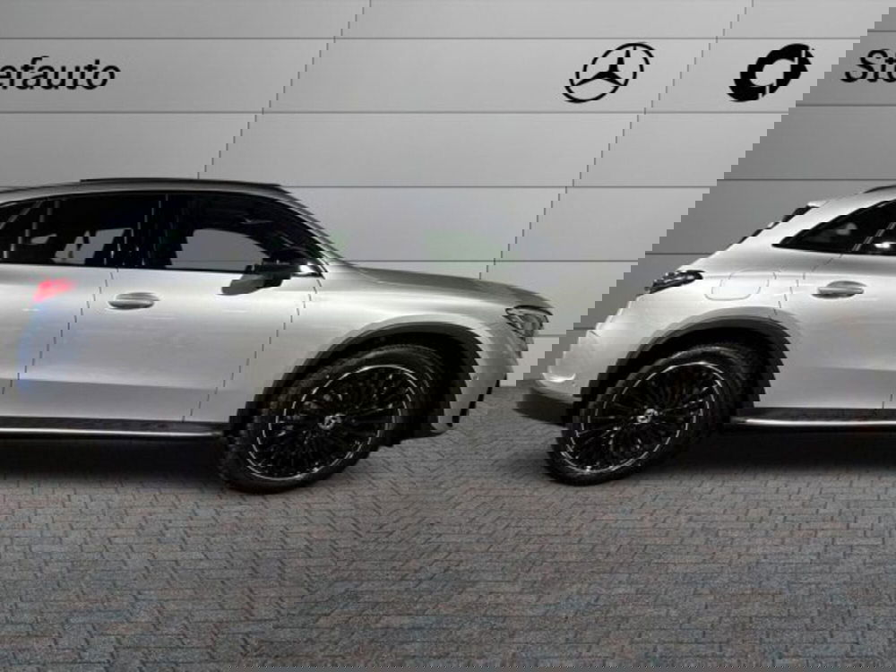 Mercedes-Benz GLC nuova a Bologna (2)