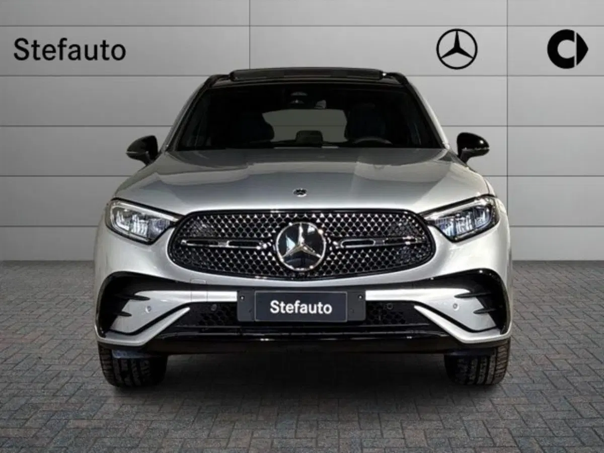 Mercedes-Benz GLC nuova a Bologna (4)