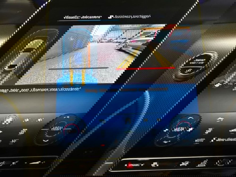 Mercedes-Benz GLC nuova a Bologna (12)