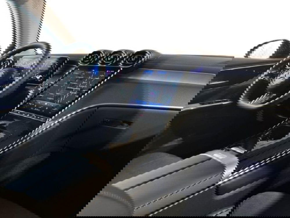 Mercedes-Benz GLC nuova a Bologna (15)