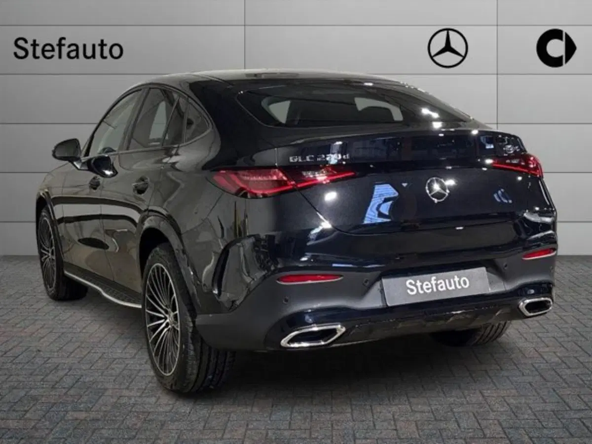 Mercedes-Benz GLC nuova a Bologna (5)