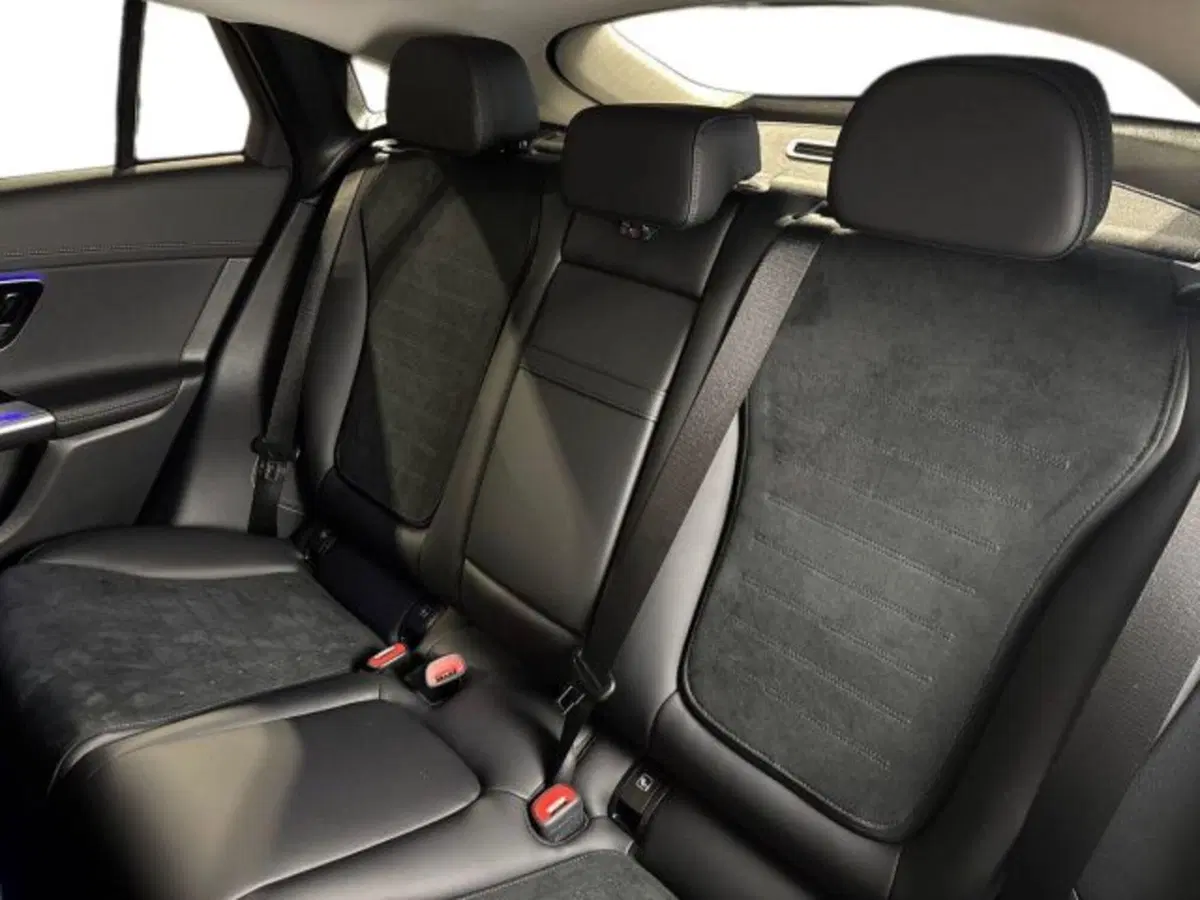 Mercedes-Benz GLC nuova a Bologna (9)