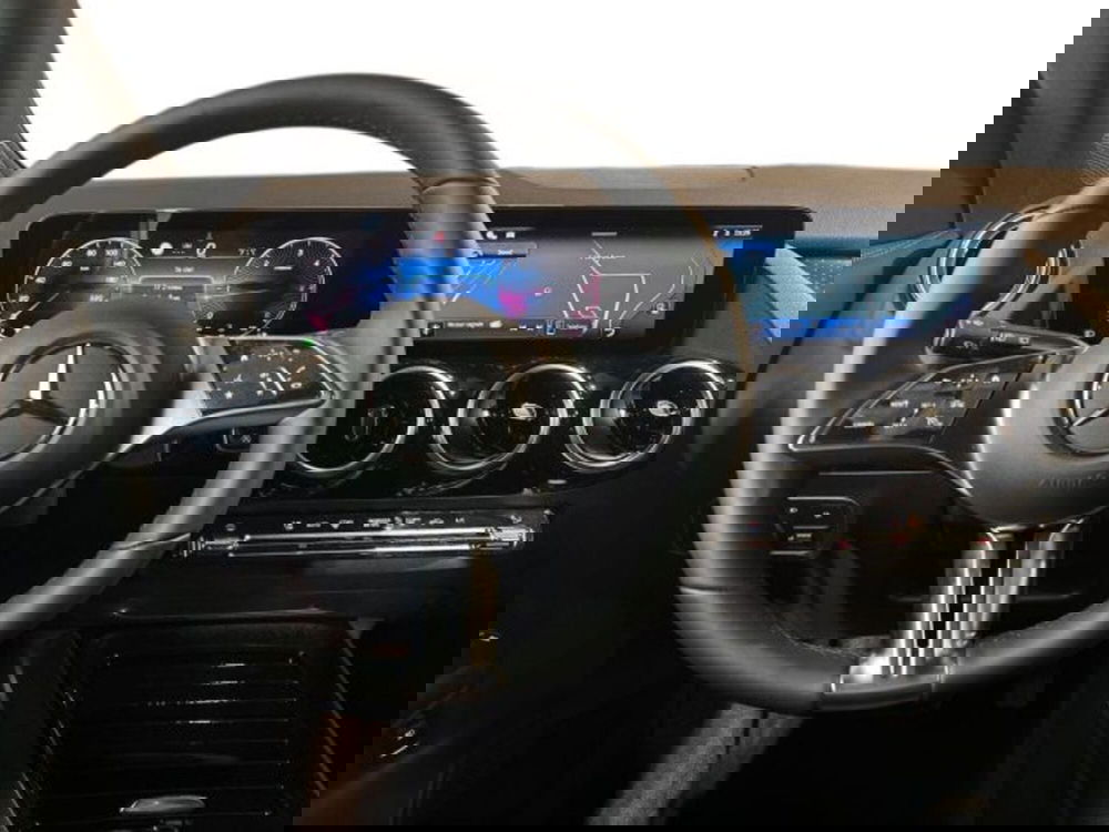 Mercedes-Benz GLA SUV nuova a Bologna (14)