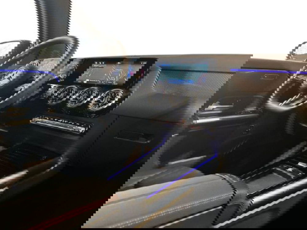 Mercedes-Benz GLA SUV nuova a Bologna (15)