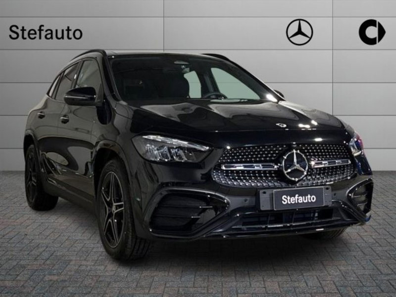 Mercedes-Benz GLA SUV nuova a Bologna