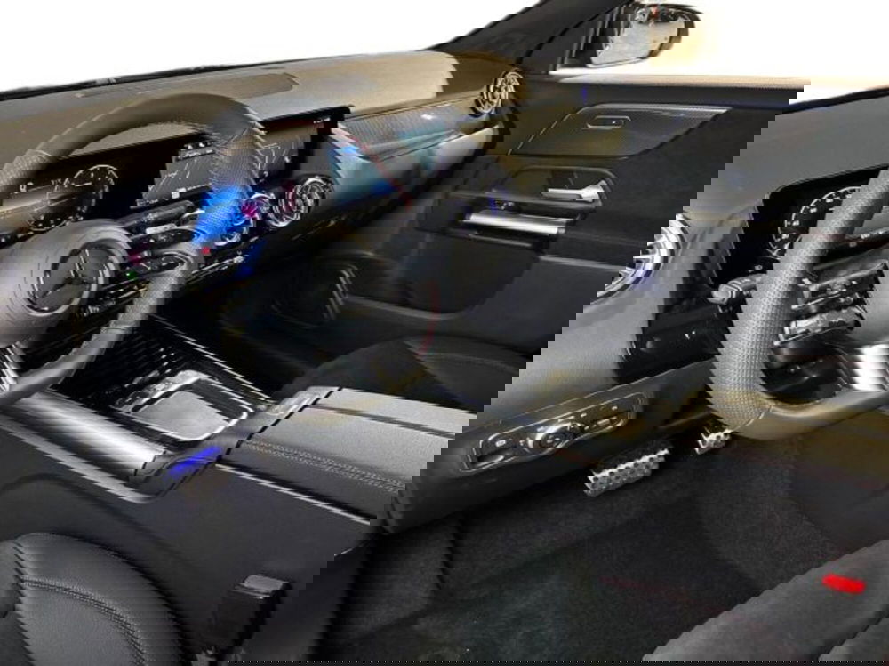 Mercedes-Benz GLA SUV nuova a Bologna (11)