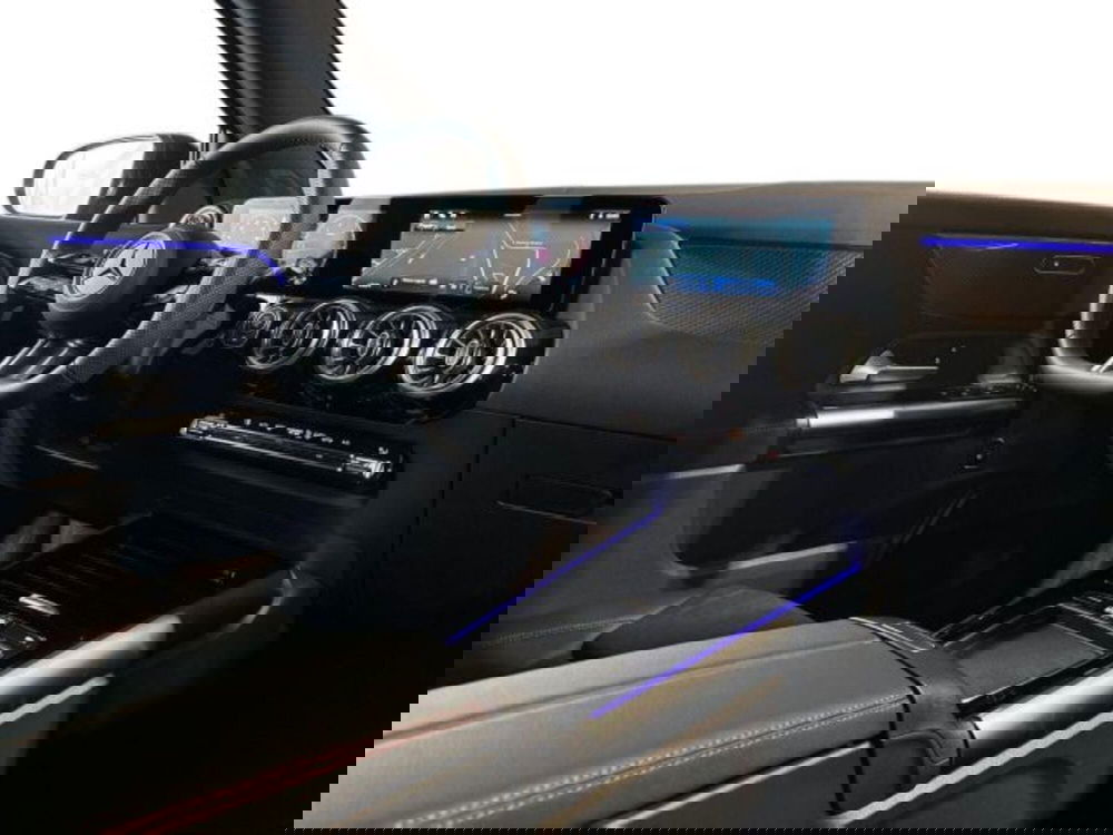 Mercedes-Benz GLA SUV nuova a Bologna (15)