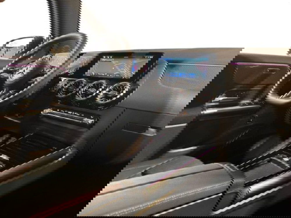 Mercedes-Benz GLA SUV nuova a Bologna (15)