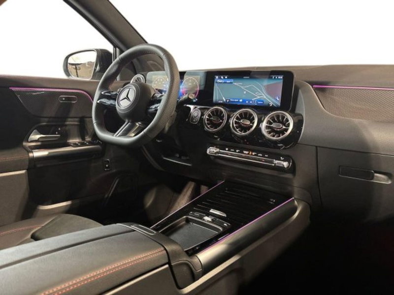 Mercedes-Benz GLA SUV nuova a Bologna (15)