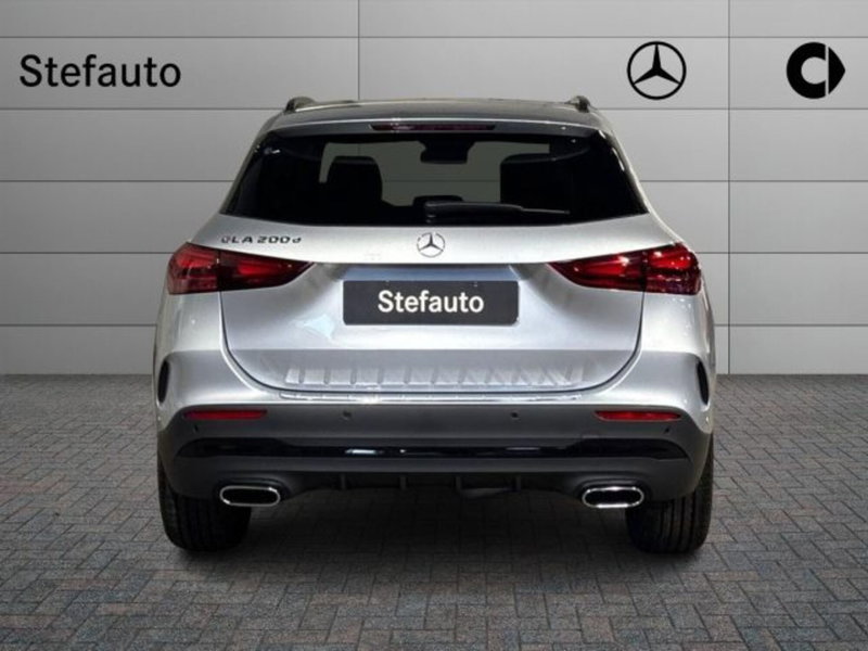 Mercedes-Benz GLA SUV nuova a Bologna (6)