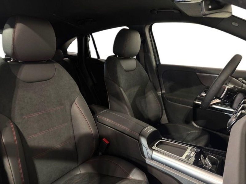 Mercedes-Benz GLA SUV nuova a Bologna (16)