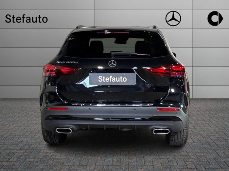 Mercedes-Benz GLA SUV nuova a Bologna (6)