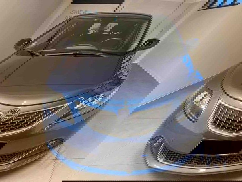 Lancia Ypsilon usata a Torino (2)